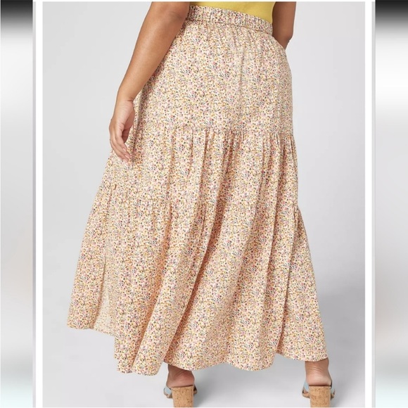 Lane Bryant Floral Maxi Skirt Womens Size 26/28 4X Pull On Long Tiered NWT - Picture 5 of 8